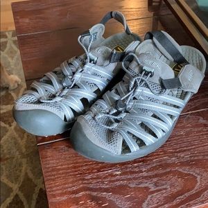 Mens size 12 gray Keens Kuta Trail Shoes